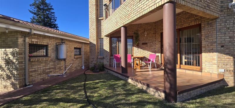 4 Bedroom Property for Sale in Southern Cross Western Cape